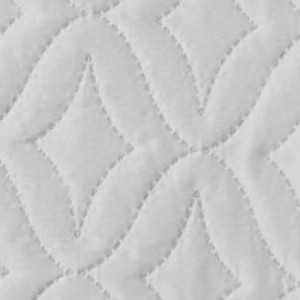 Стеганка ш. 220 см венец. решетка белая